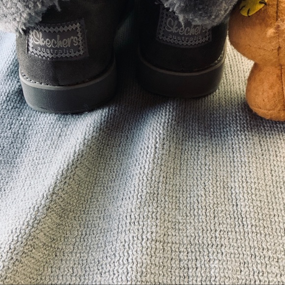 Skechers Gray Winter Boots - Picture 4 of 6